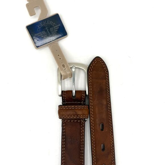 Dockers Men’s Brown Leather Belt Size 42 Full Grain Cowhide Classic Casual - Picture 3 of 7